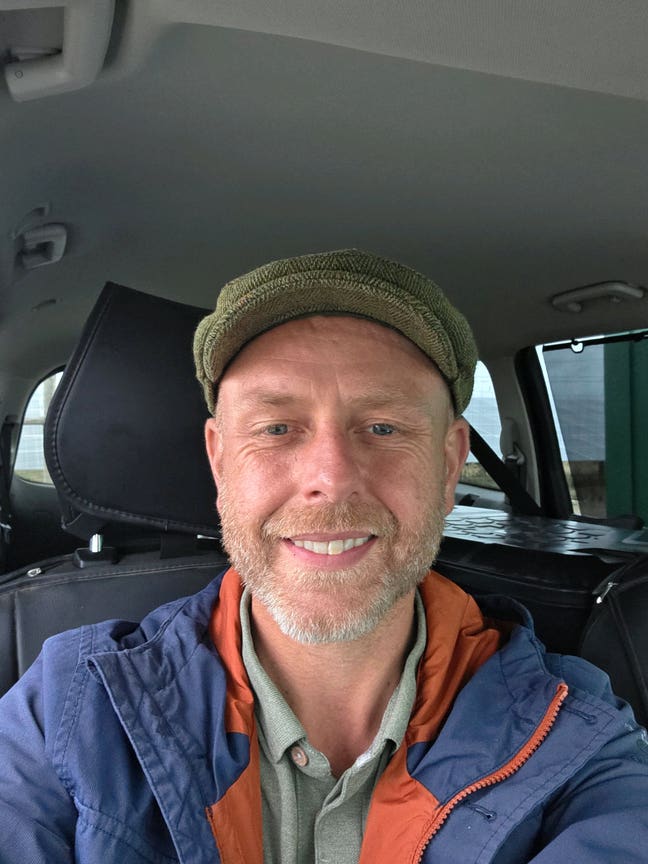 Im a 46 year old construction manager looking... Main Photo