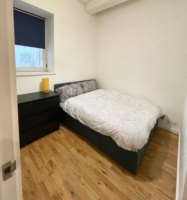 Double bedroom to let Manchester City centre Main Photo