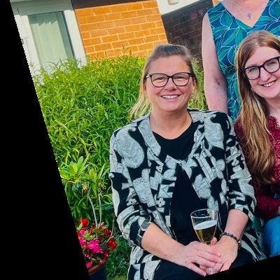 Professional Female seeks a single or double room Main Photo