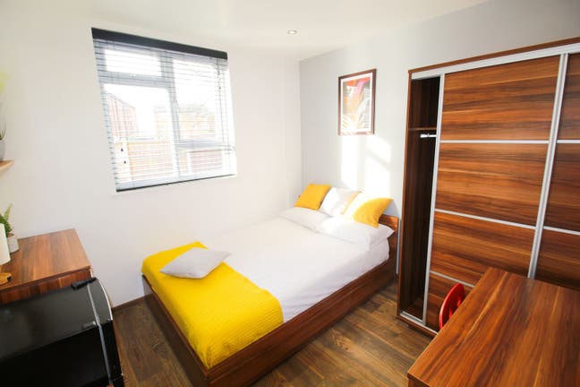 🏡✨ Luxury Double Rooms | 💡 All Bills Included Main Photo