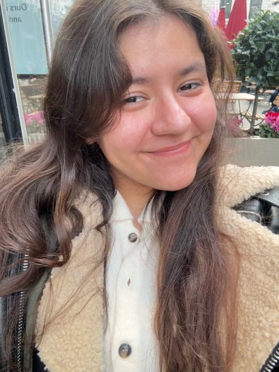 Looking for a room or flatmates to buddy up Main Photo
