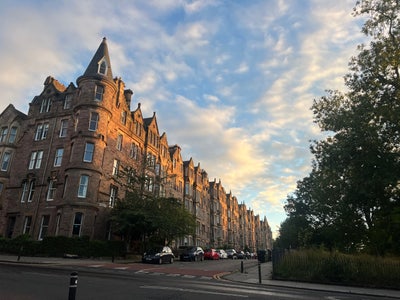 Beautiful Marchmont Room Main Photo