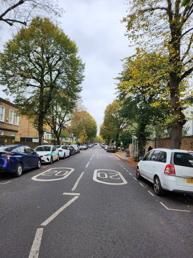 Double en-suite room near Ealing Broadway station Main Photo