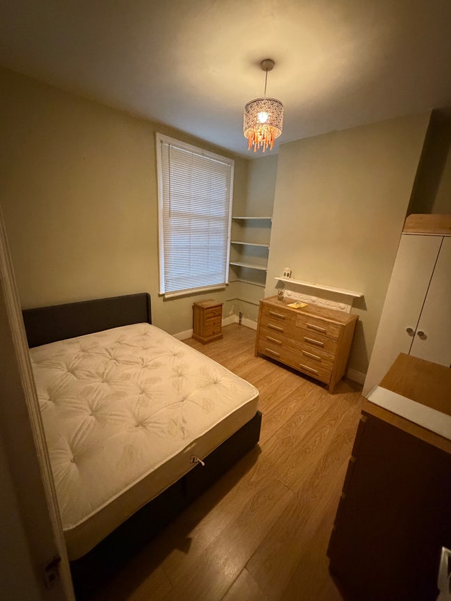 Double room available in a lovely 3-bedroom flat I Main Photo