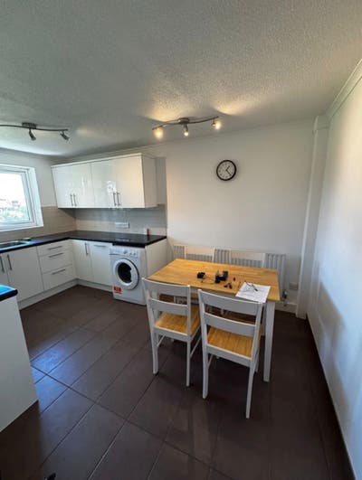 Charming 2-Bedroom Apartment in Walton with Garden Main Photo
