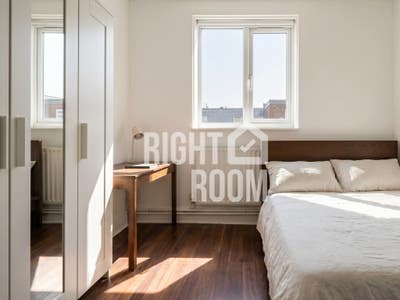 &pound;1100 | Furnished 2-Bed Flat | SO14 Main Photo