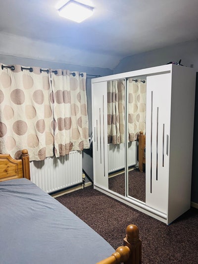 Two rooms available in brownhill area.  Main Photo