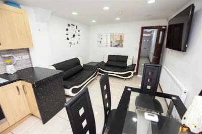 Beautiful En-suite Rooms on Tiverton Road Main Photo