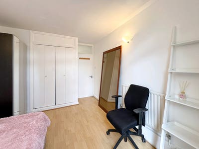 4 Double Room in Abbey Road  Main Photo
