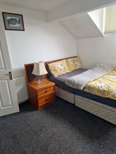 En-suite room in Haughton green  Main Photo