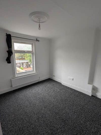 🏠 Fully Furnished Rooms|Bills Included|&pound;850+(IG3) Main Photo