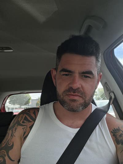 I am a professional male aged 37. I am lookin... Main Photo