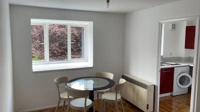 Fantastic Flat | Fully Furnished - Surrey Quays Main Photo