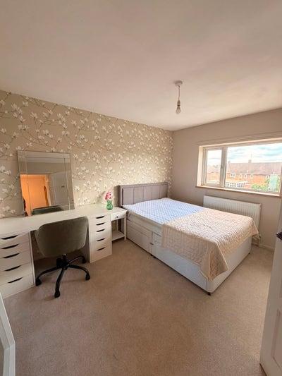 FEMALE students house, beautifully renovated Main Photo