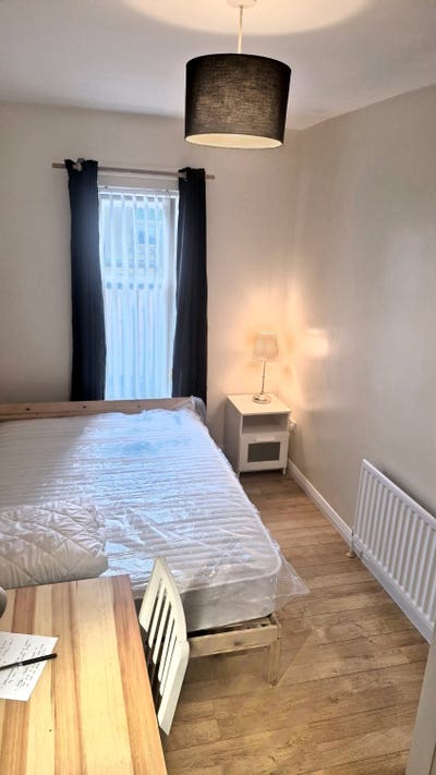 Stylist room opposite Ulster University Coleraine Main Photo
