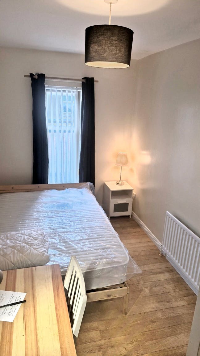 Stylist room opposite Ulster University Coleraine Main Photo