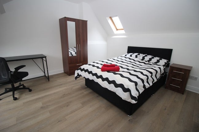 Renovated City Centre Student Rooms All Inclusive Main Photo