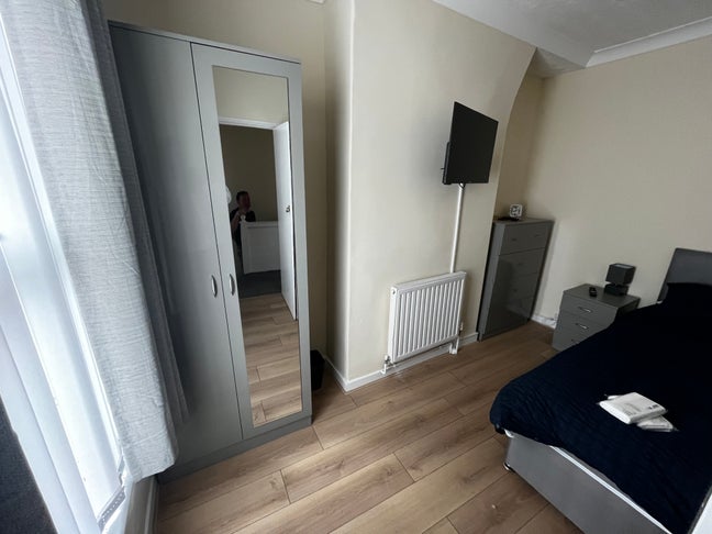 Room Available in Liverpool-Easy Move in Main Photo