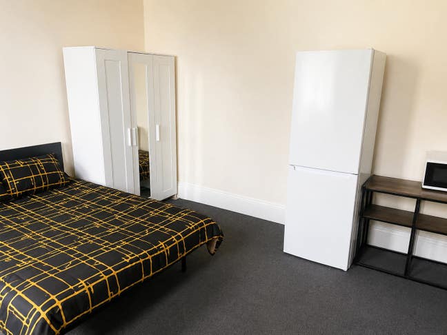 Large room norwood junction All bills included  Main Photo