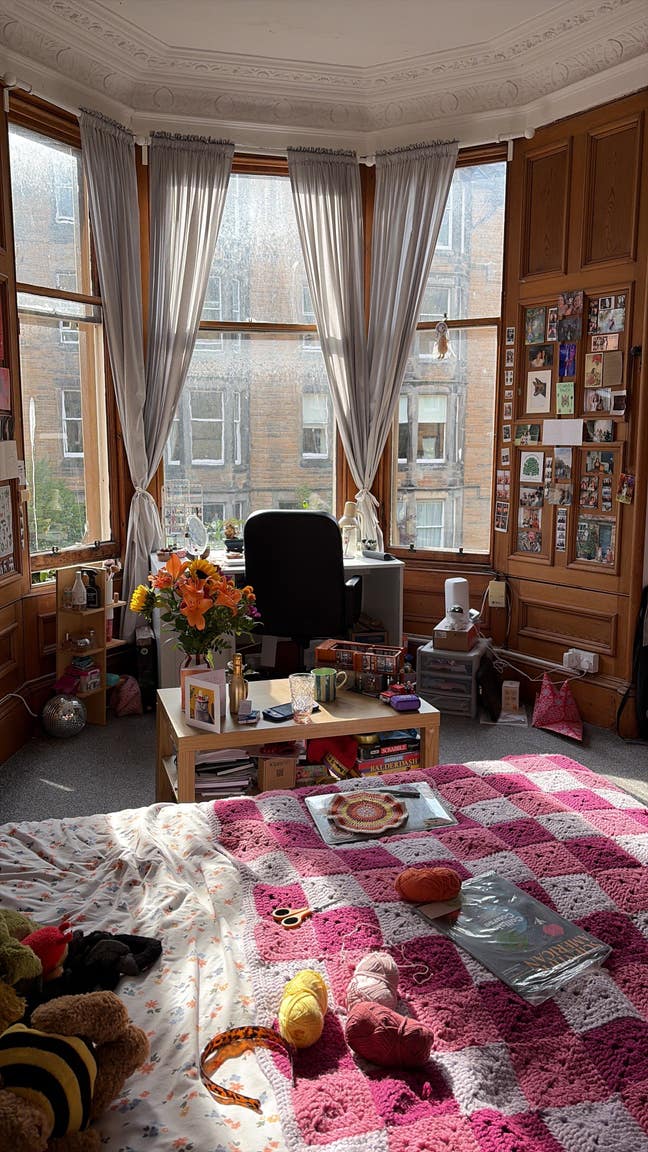 Double room for rent in Marchmont Main Photo