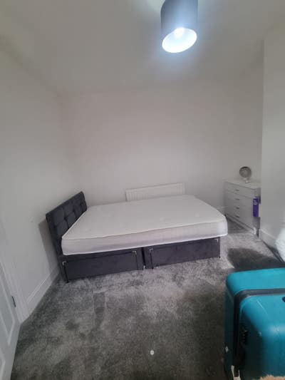 Double room in 4 bedroom houseshare Main Photo