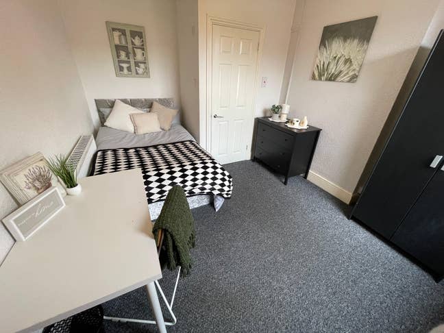 2 Bright Ensuite Rooms Available W All Bills Inc Main Photo