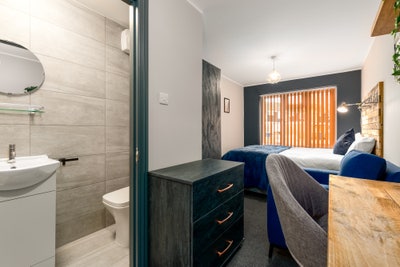 Ensuite Rooms Available 🏡 Warburg Crescent Main Photo