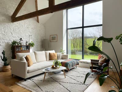 Beautiful 1 Bed Barn Conversion - Mid Term Let Main Photo