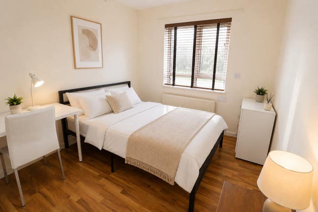 2 Rooms in London Bridge – Prime Location! 🔥 Main Photo