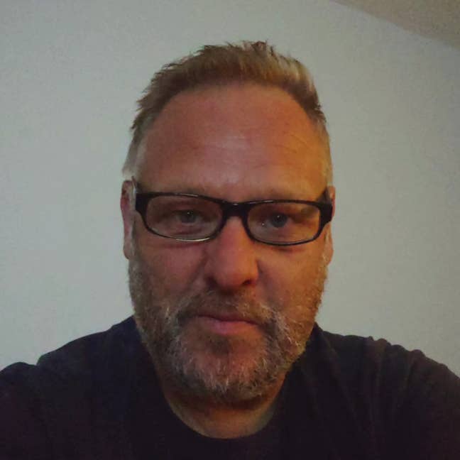Professional Male seeks a double room Main Photo