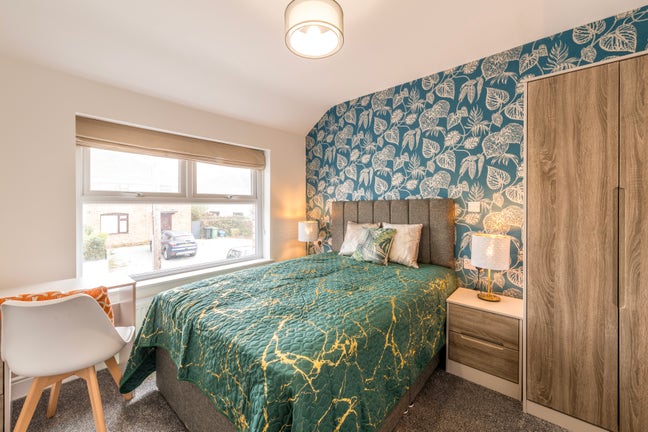 ✨ Stunning Bedroom With Private Bathroom Main Photo