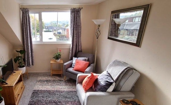 Self-Contained Top Floor Studio & Living Room Main Photo