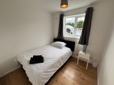 Dunfermline, 2 Bed Apartment, Bills included  Main Photo