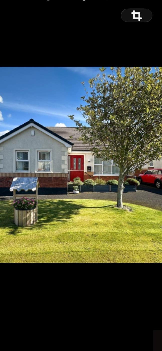 3 bedroom bungalow Main Photo