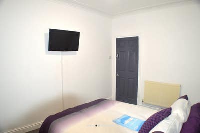 🚨 Great Value Double Room - Near A52 🚨 Main Photo