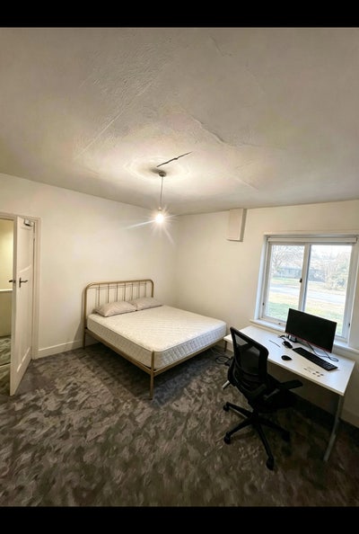 Double and single bedroom Main Photo