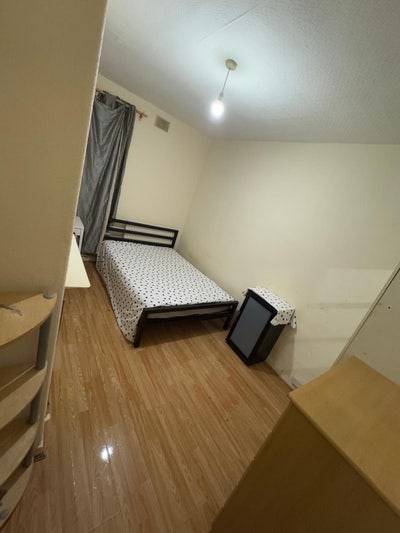 Prime Location-Nice DBL Room-Whitechapel/Aldgate E Main Photo