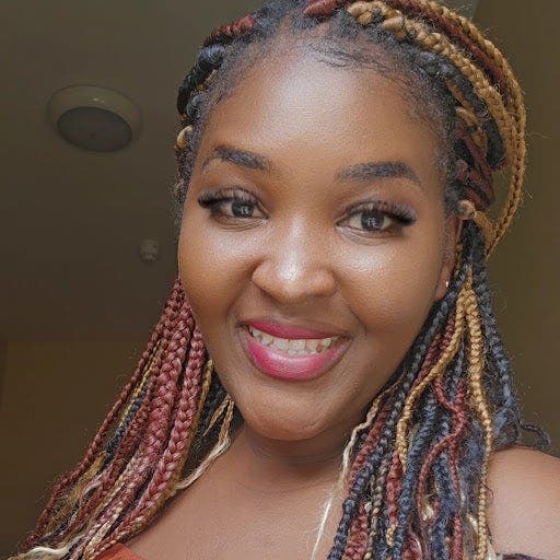 Professional Female seeks a single or double room Main Photo