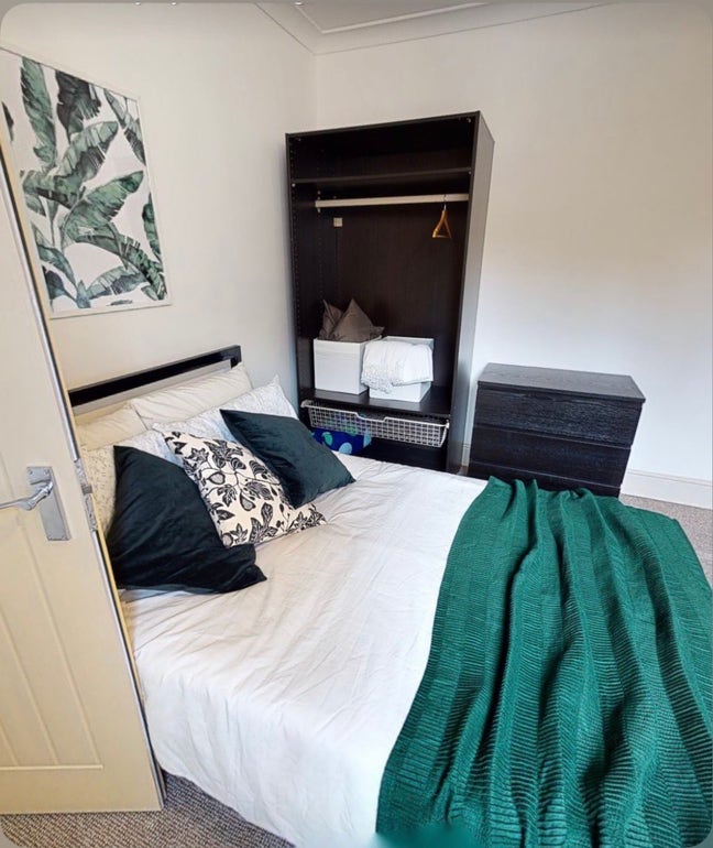1 Bedroom Available  Main Photo