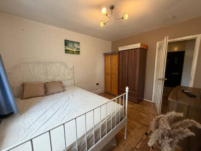 Amazing Double Room Available in Roehampton(24) Main Photo