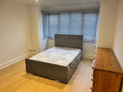 Double Room Available Now – Cottage in Epping Main Photo