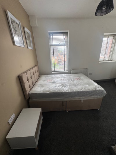 ✨🏡 Stylish Double Room to Rent B21 Main Photo