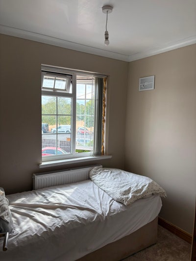 Small Room Main Photo