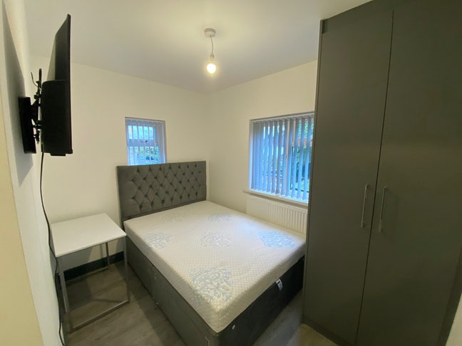 Modern Ensuite • Langley Town Centre Main Photo