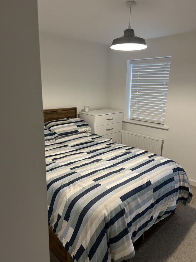 En-suite Double Bedroom Calm House Main Photo