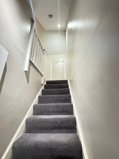 🏡 Spacious Double Loft Room with Private En-suite Main Photo