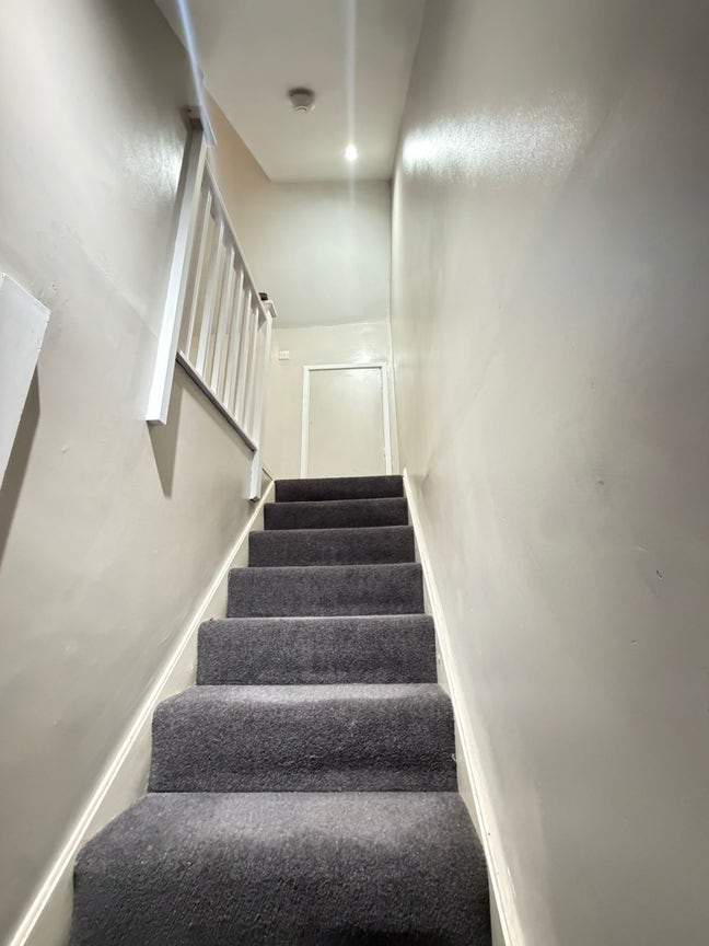 🏡 Spacious Double Loft Room with Private En-suite Main Photo