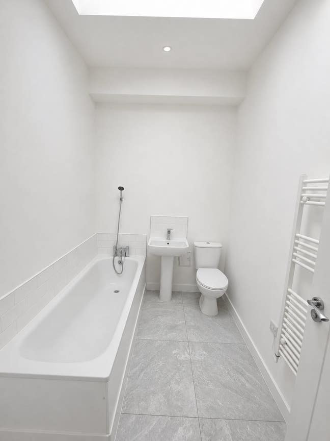 Private ensuite Studio with Shared Kitchen  Main Photo