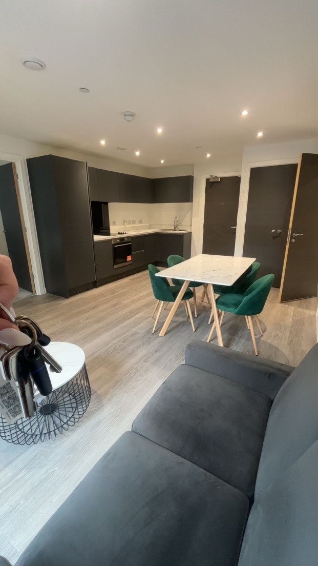 Double room available in Salford  Main Photo