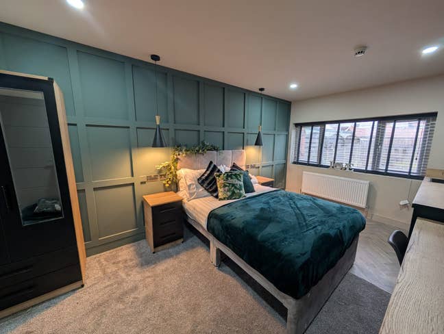 🔥🏡 View It. Love It. Secure It. 🏡🔥 Main Photo